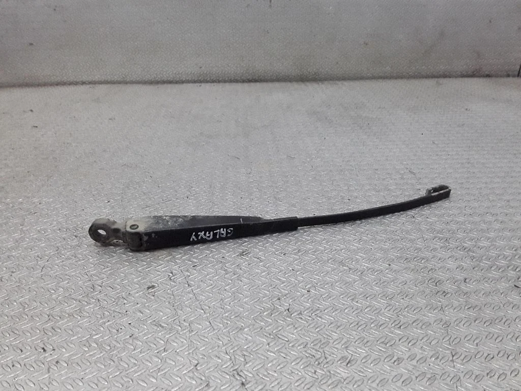 Rear wiper blade arm – Volkswagen Sharan (1996-2000)