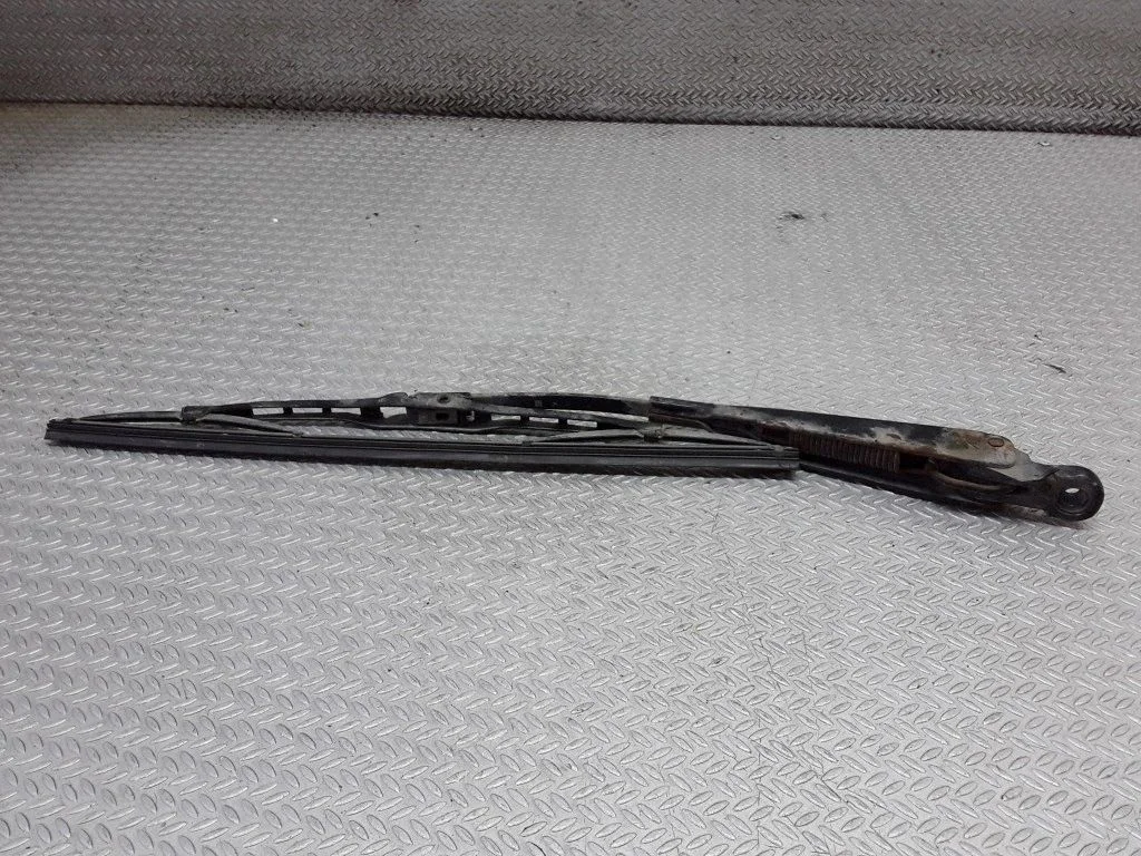 Rear wiper blade arm – Opel Vectra B (1996-2002)