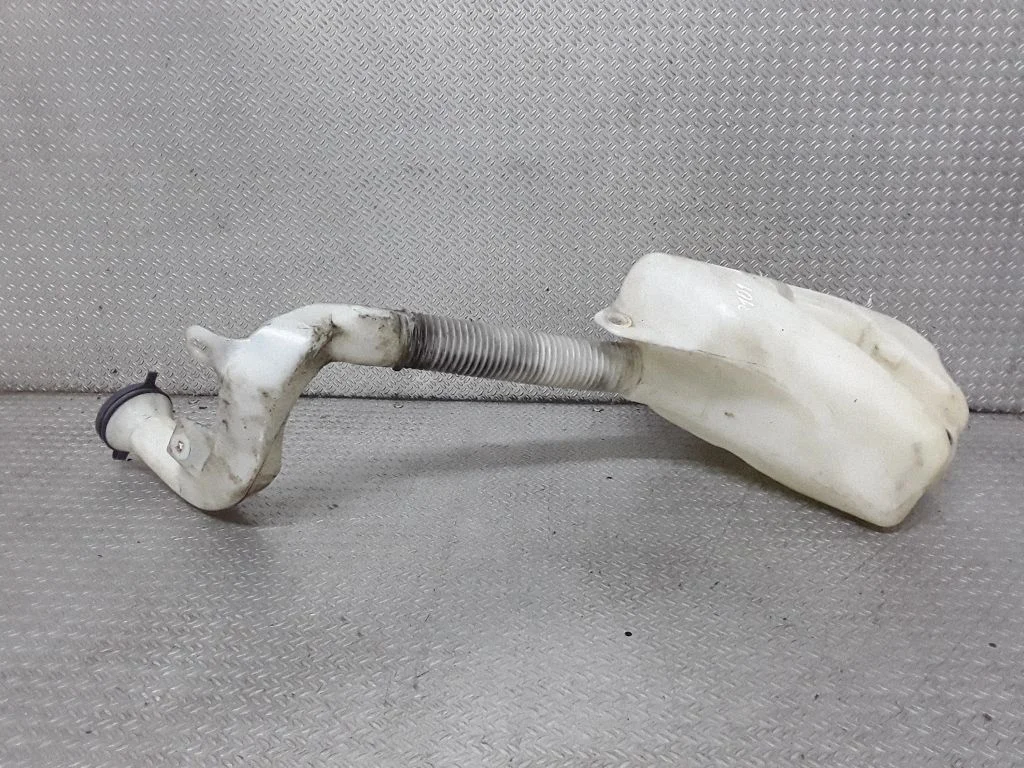 Windshield washer fluid reservoir/tank – Citroen C3 (2002-2004)