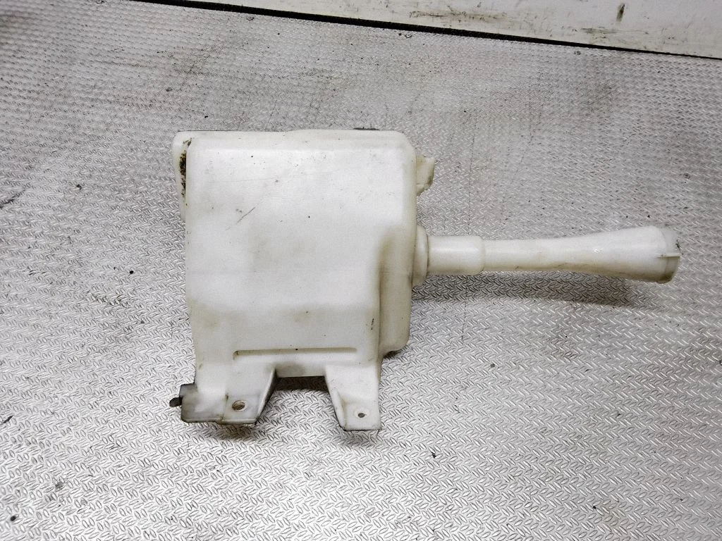 Logu mazgāšanas šķidruma tvertne – Nissan Almera N16 (2000-2010)