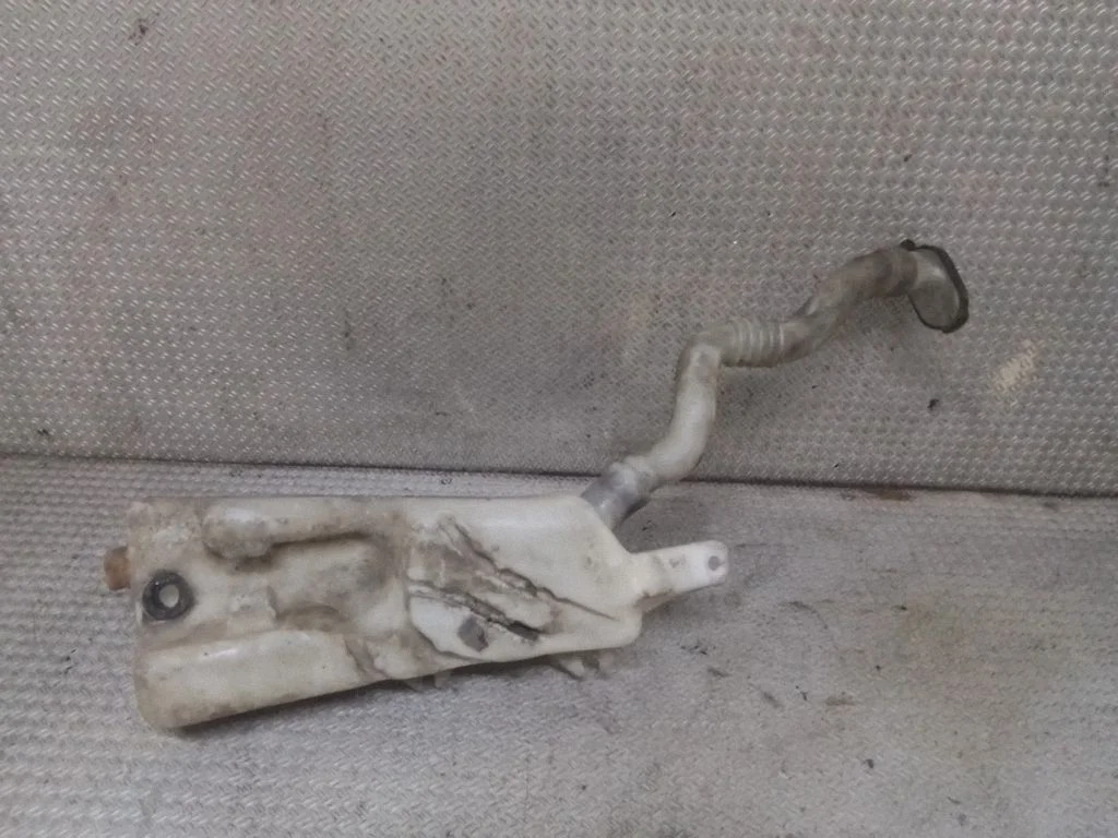 Logu mazgāšanas šķidruma tvertne 8200212701 – Renault Modus (2004-2007)
