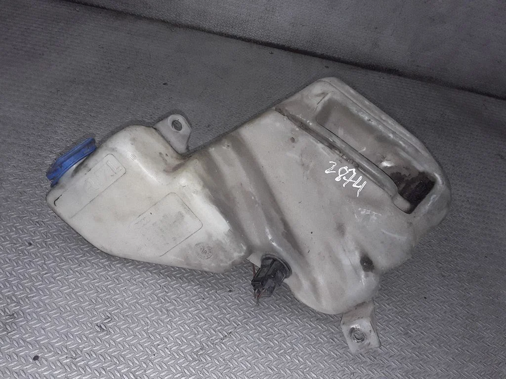 Windshield washer fluid reservoir/tank – Audi A6 Allroad C5 (1999-2005)