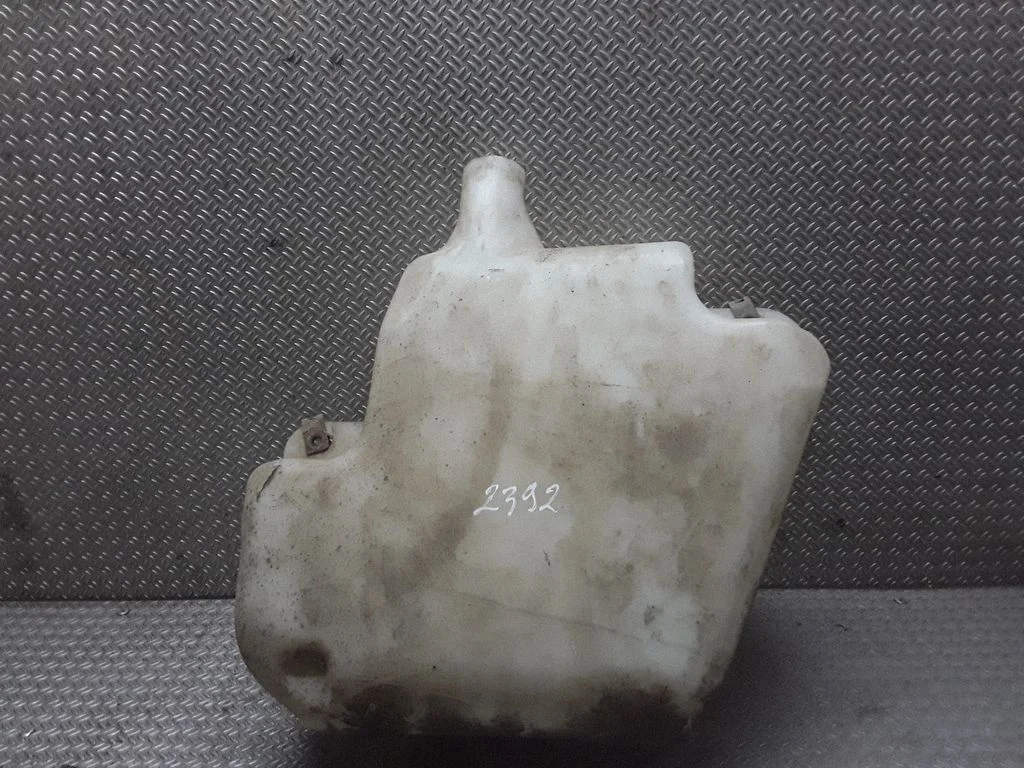 Zbiorniczek spryskiwacza