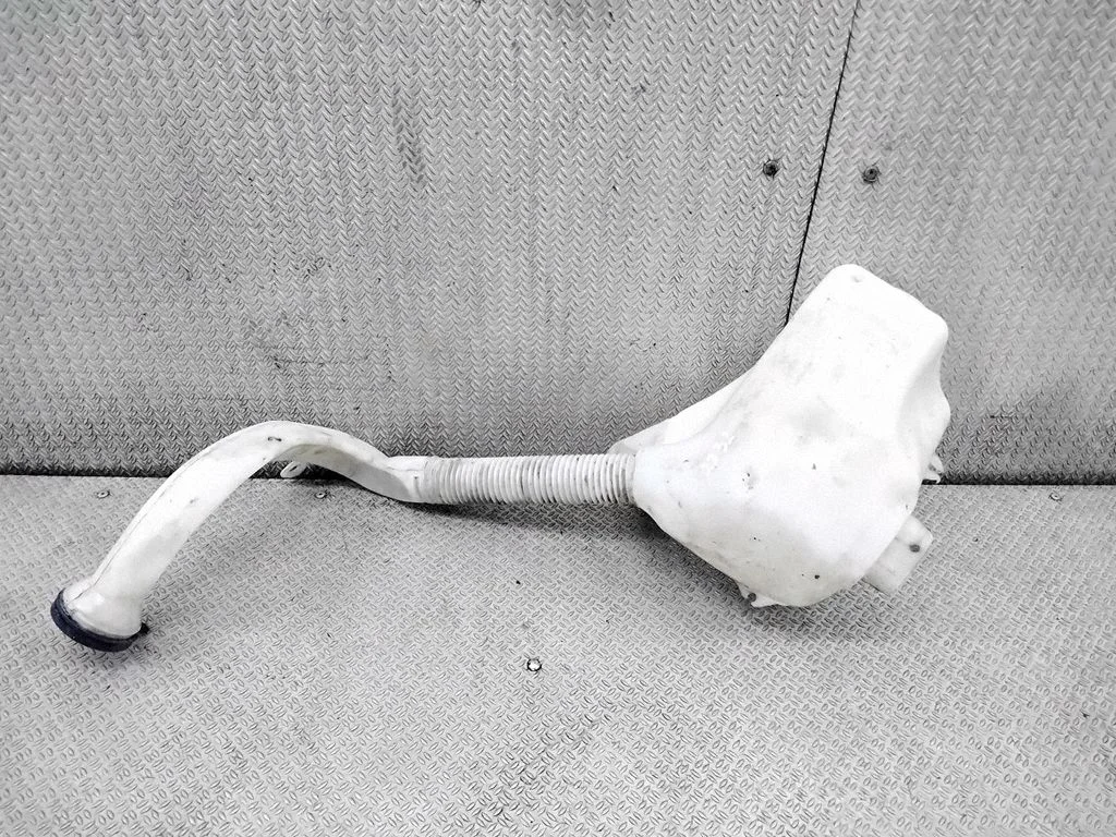 Windshield washer fluid reservoir/tank – Citroen C3 (2002-2004)