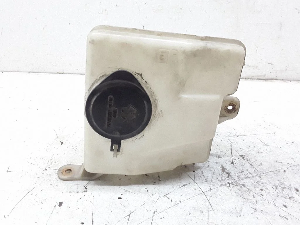 Windshield washer fluid reservoir/tank – Toyota Picnic (1996-2001)