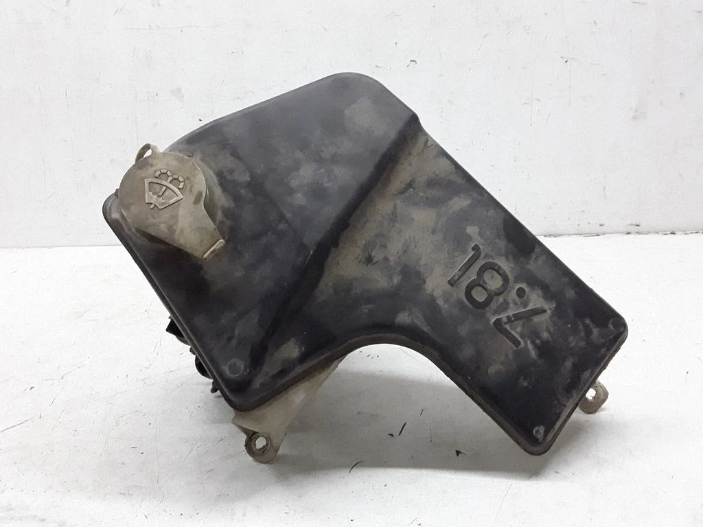 Windshield washer fluid reservoir/tank – BMW X5 E53 (1999-2006)