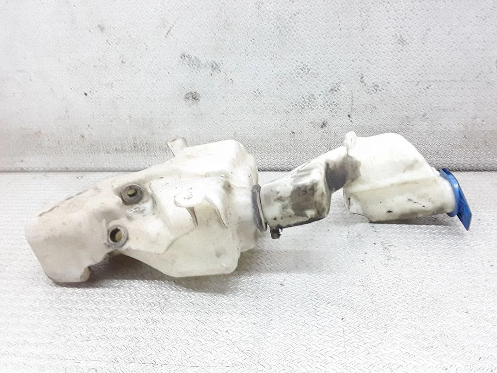 Zbiorniczek spryskiwacza 4X43N27B613BF