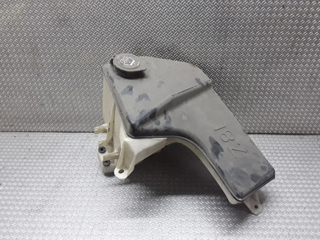 Windshield washer fluid reservoir/tank – BMW X5 E53 (1999-2006)