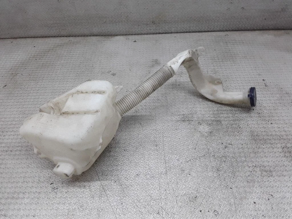 Windshield washer fluid reservoir/tank – Citroen C3 (2002-2004)