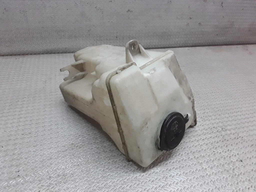 Windshield washer fluid reservoir/tank – Toyota Picnic (1996-2001)
