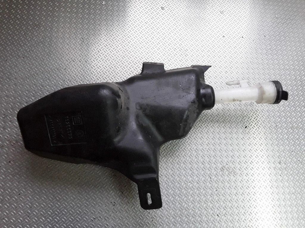 Logu mazgāšanas šķidruma tvertne – Chevrolet Cruze (2009-2016)