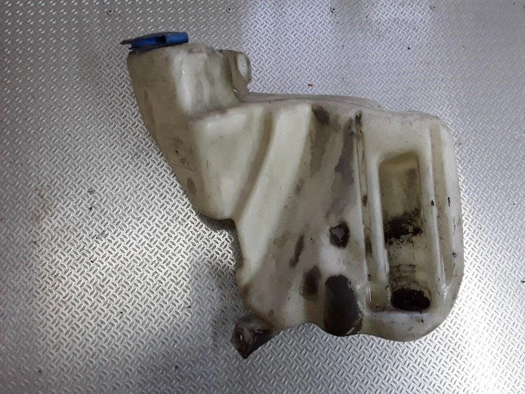 Windshield washer fluid reservoir/tank 4B0955453B