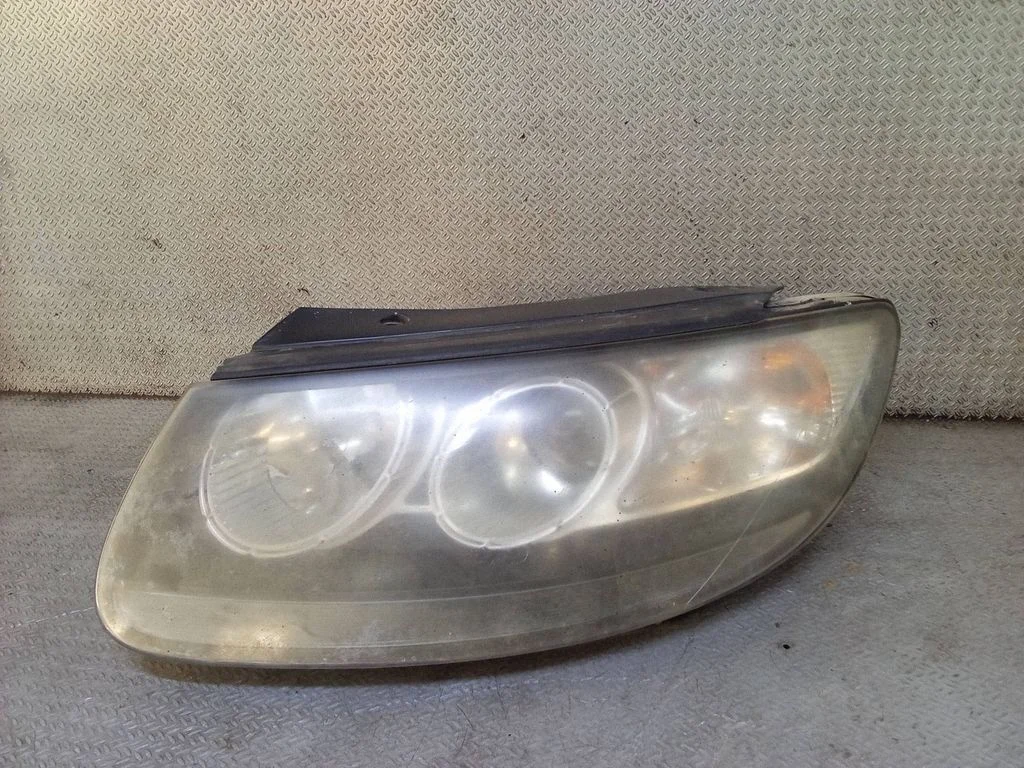 Headlight/headlamp – Hyundai Santa Fe (2006-2012)