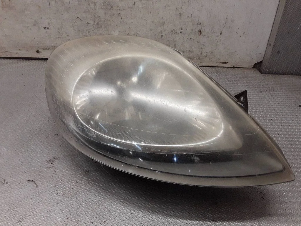 Headlight/headlamp – Opel Vivaro (2001-2014)