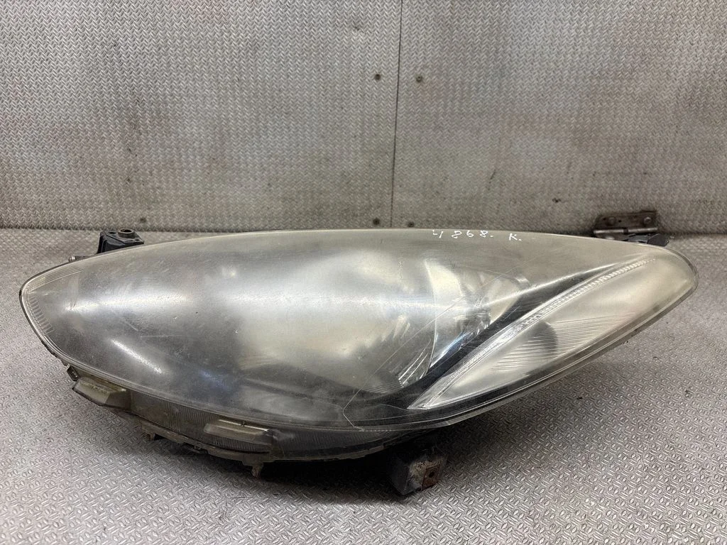 Headlight/headlamp – Mazda 2 (2007-2014)