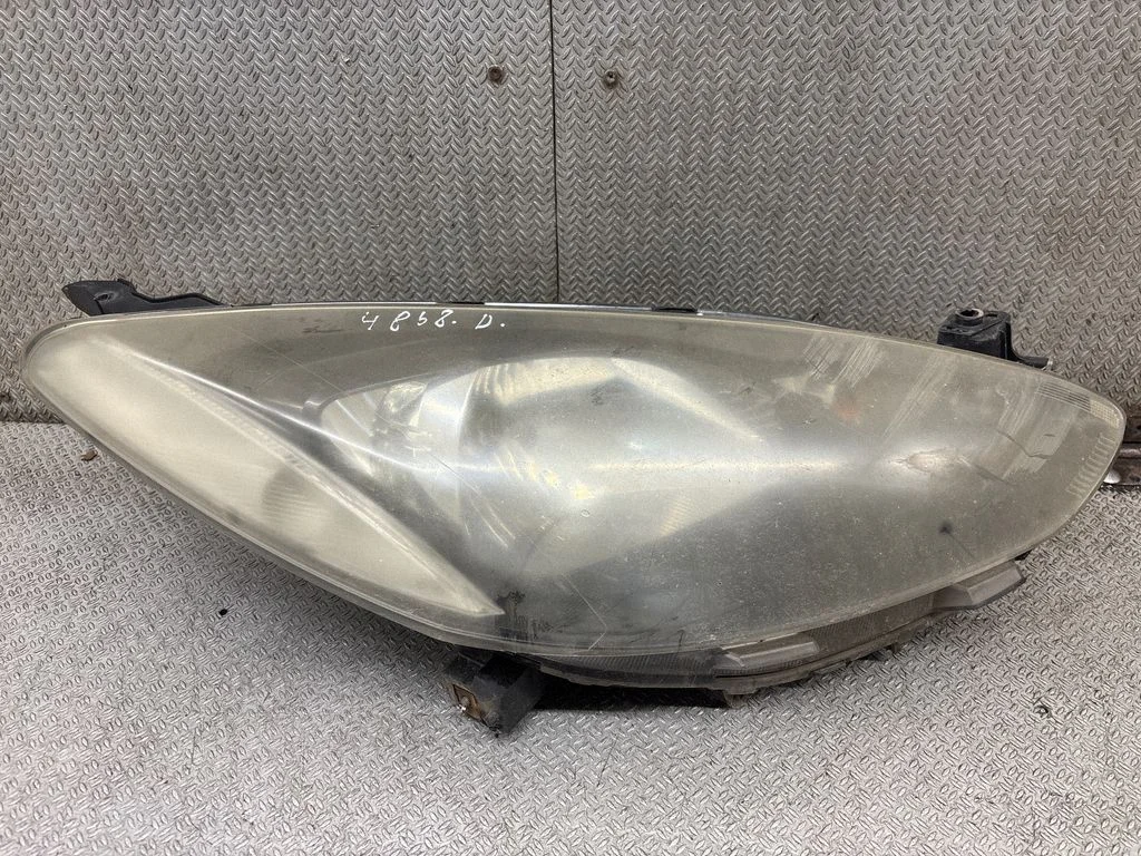 Headlight/headlamp – Mazda 2 (2007-2014)