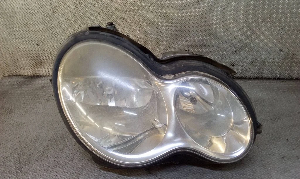 Reflektor A2038203261