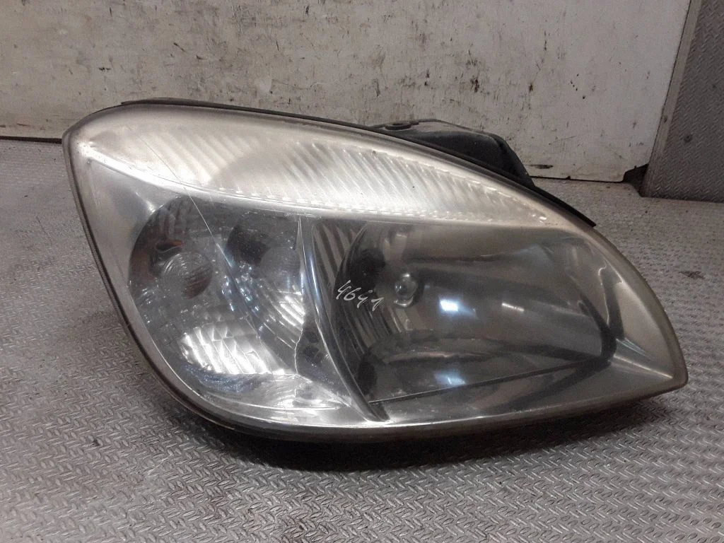 Priekšējais lukturis – KIA Rio (2001-2005), labā