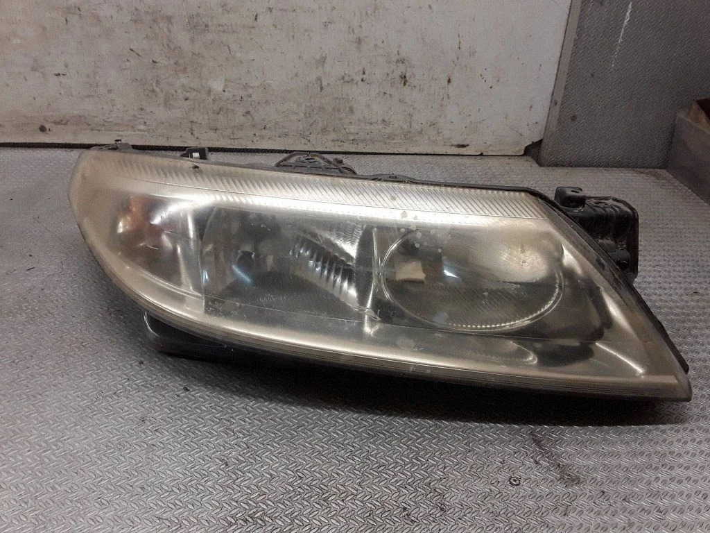 Headlight/headlamp – Renault Laguna II (2001-2007)