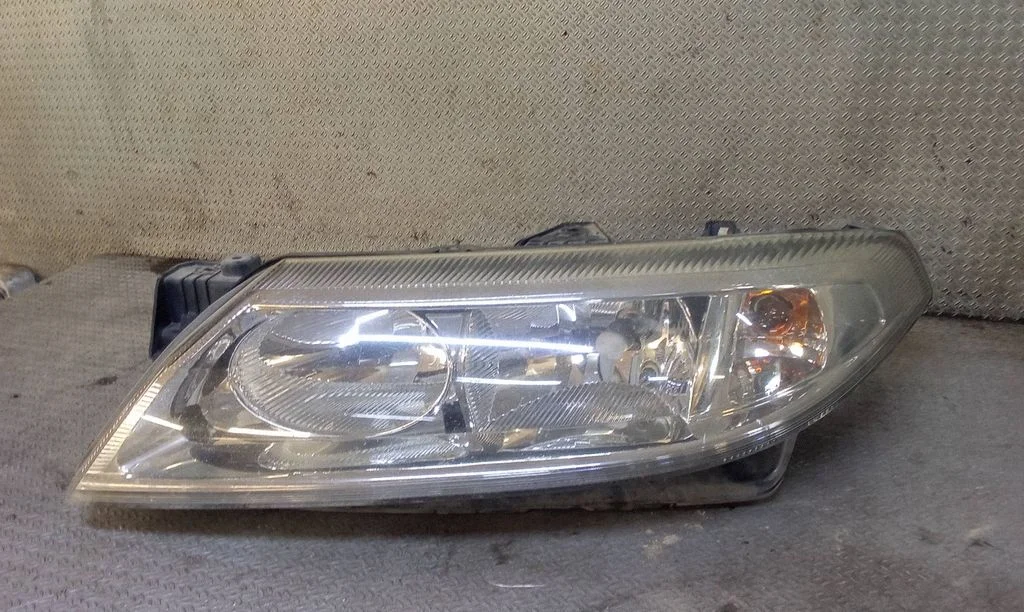 Headlight/headlamp – Renault Laguna II (2001-2007)