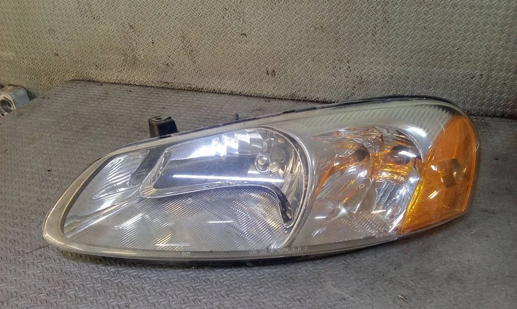 Headlight/headlamp – Chrysler Sebring (ST-22 - JR) (2000-2007)