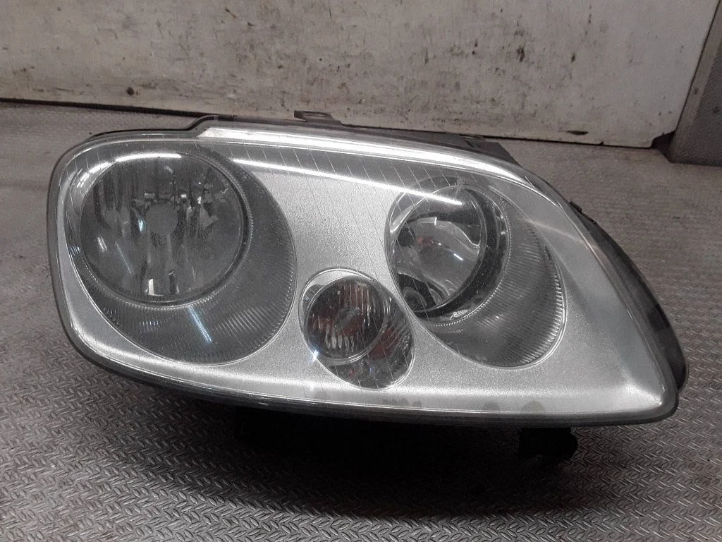 Reflektor – Volkswagen Touran I (2003-2010)