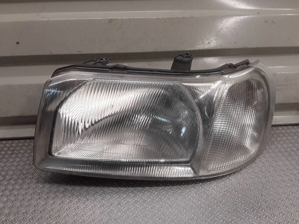Headlight/headlamp – Land Rover Freelander (1996-2006)