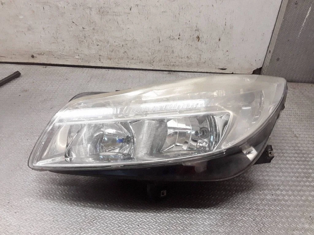 Esituli – Opel Insignia A (2008-2017)