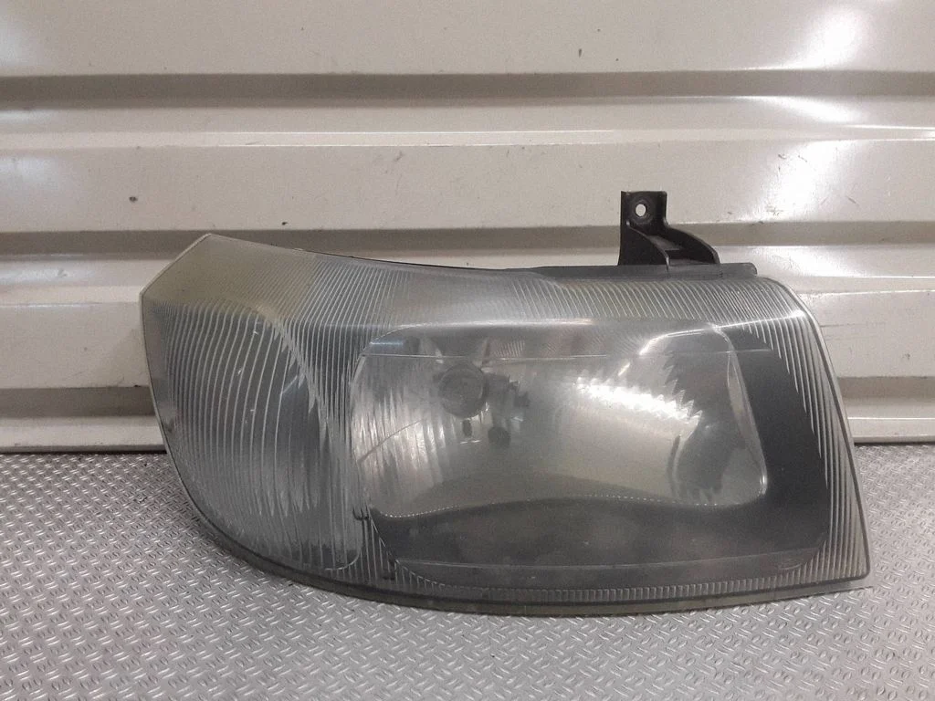 Esituli – Ford Transit - Tourneo Connect (2003-2008)