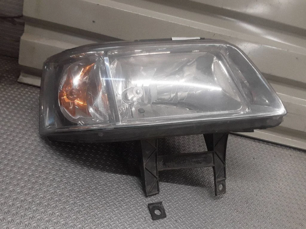 Headlight/headlamp – Volkswagen Transporter - Caravelle T5 (2003-2015)