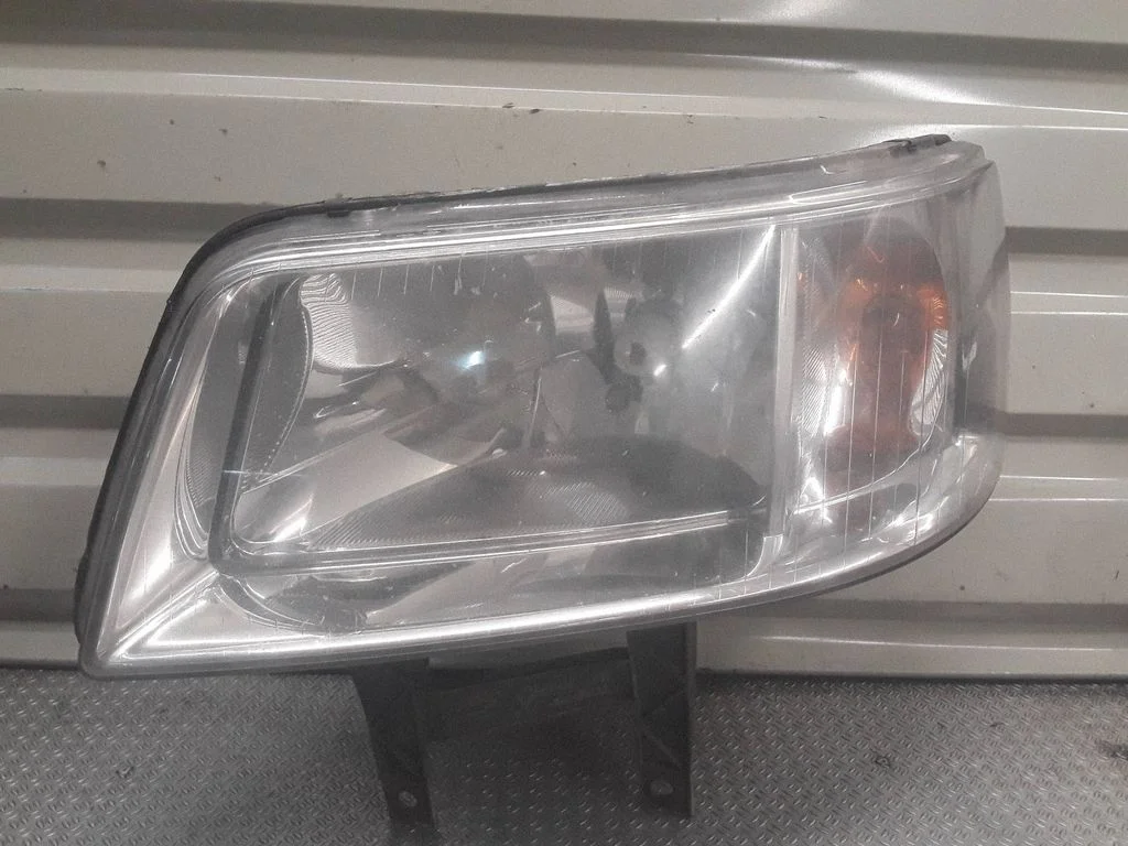 Headlight/headlamp – Volkswagen Transporter - Caravelle T5 (2003-2015)