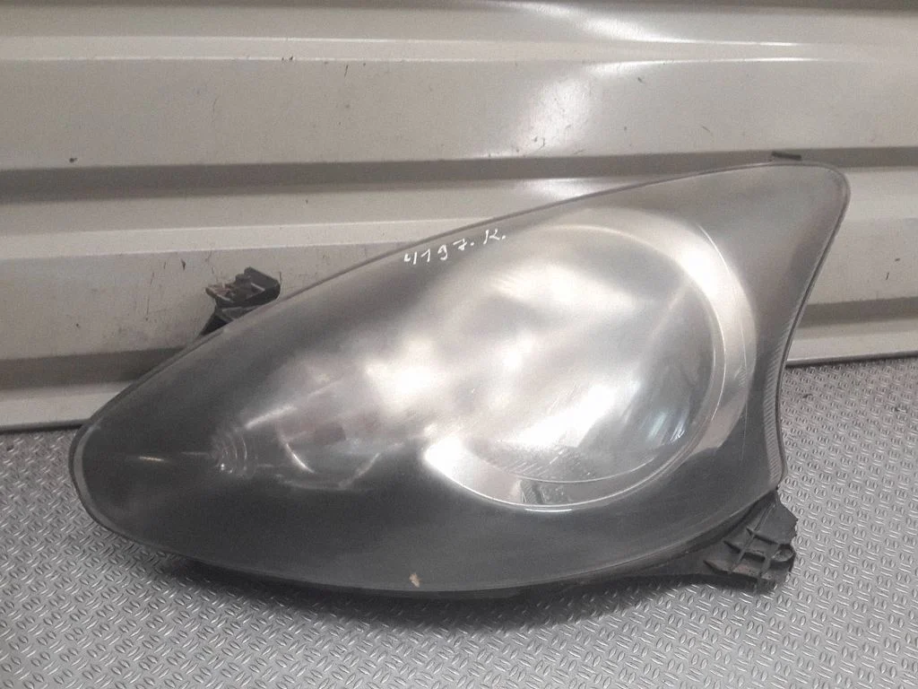 Headlight/headlamp – Toyota Aygo AB10 (2005-2014)