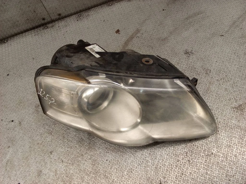 Reflektor – Volkswagen Passat B5.5 (2001-2005)