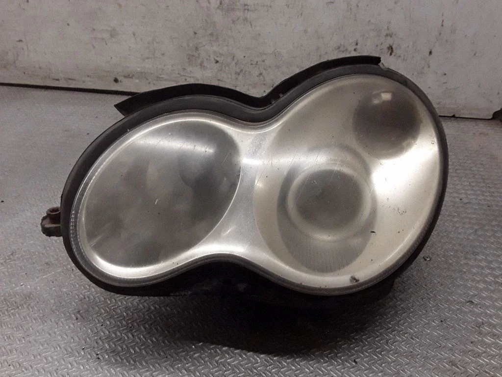 Headlight/headlamp – Mercedes-Benz C-Class W203 (2000-2007)