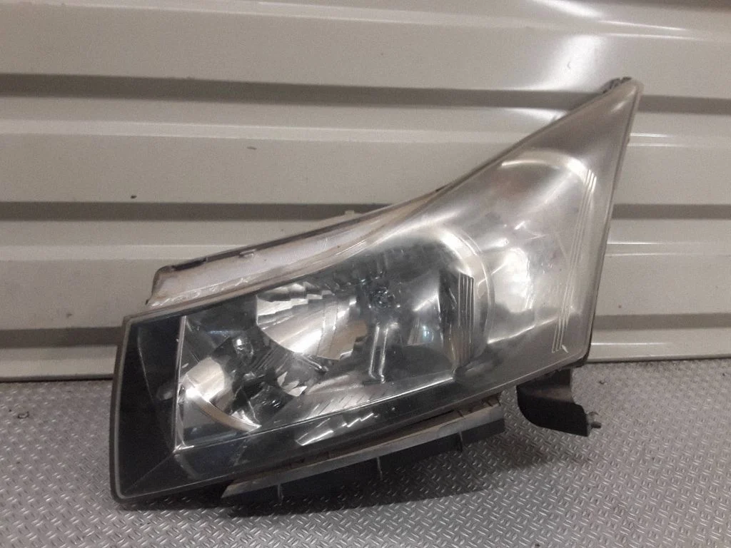 Reflektor – Chevrolet Cruze (2009-2016)