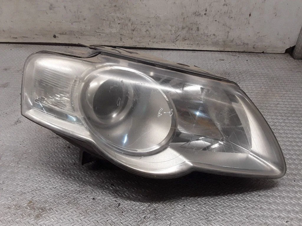 Reflektor – Volkswagen Passat B6 (2005-2010)