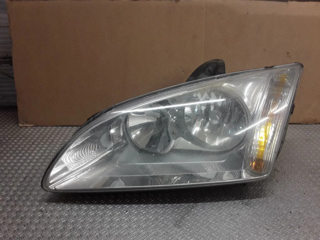 Reflektor – Ford Focus C-MAX (2003-2010)