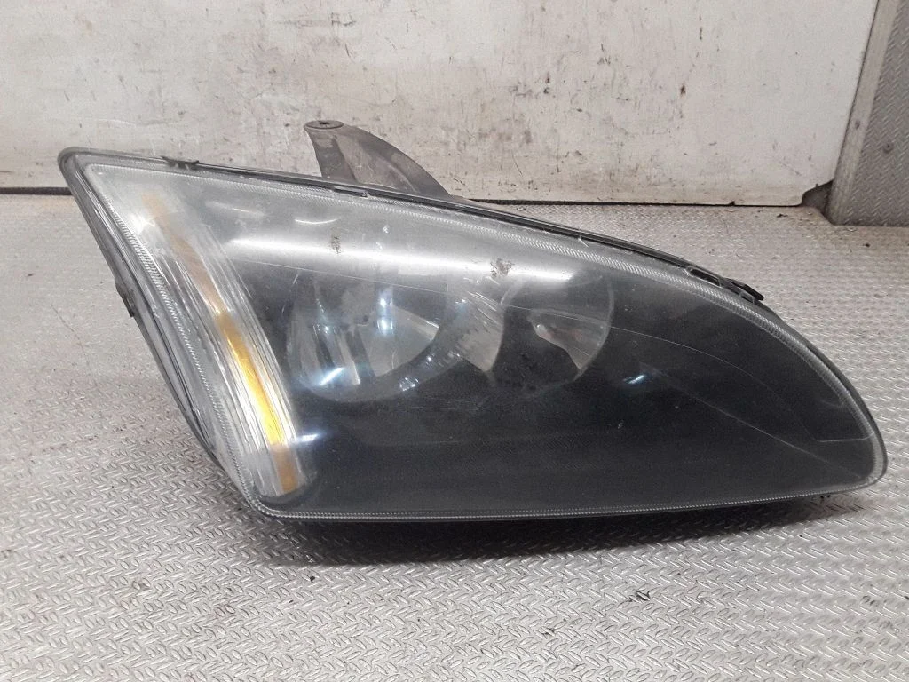 Priekšējais lukturis 4M5113W029JD