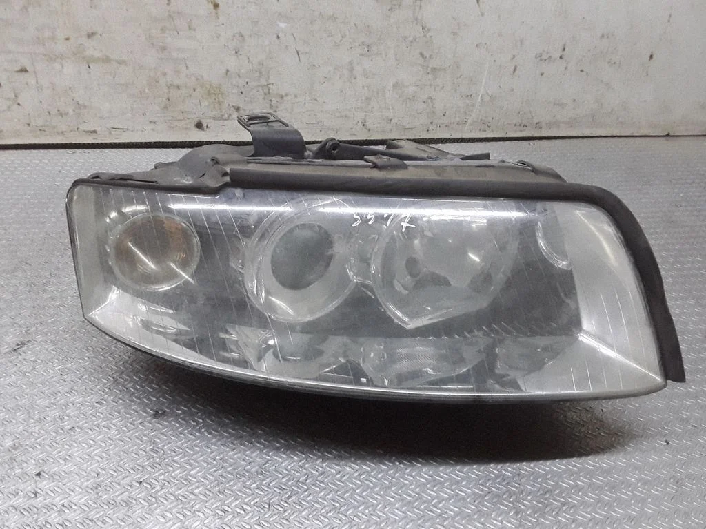 Headlight/headlamp – Audi A4 S4 B6 8E 8H (2001-2005)