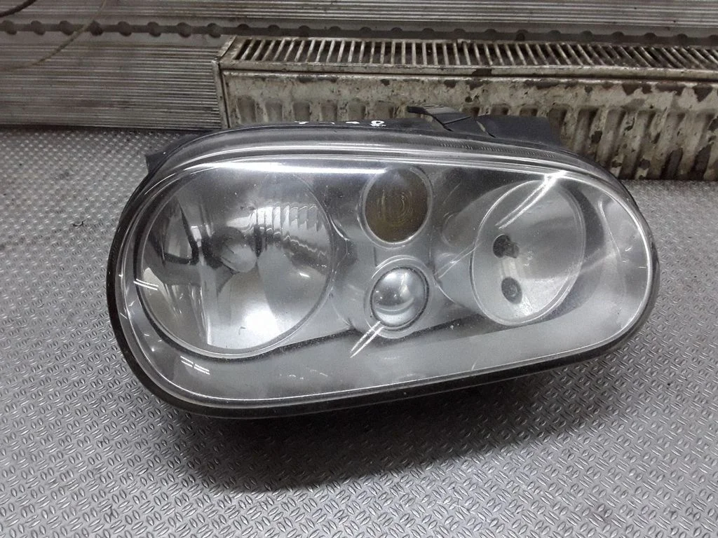 Headlight/headlamp – Volkswagen Golf IV (1998-2005)