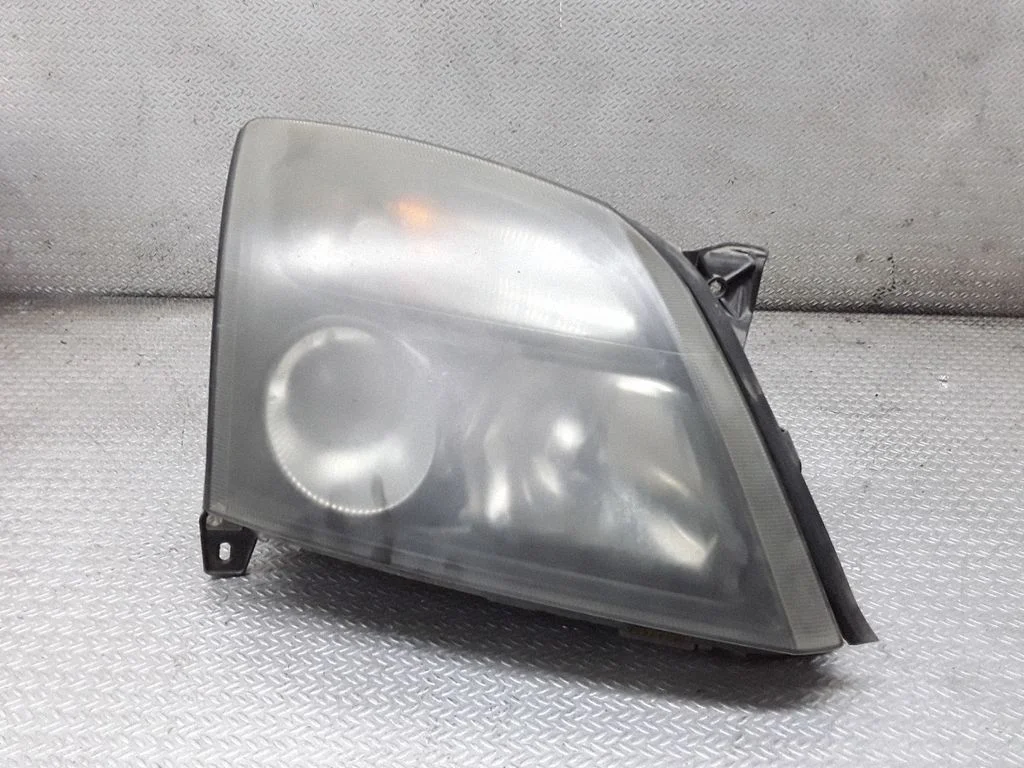 Headlight/headlamp – Opel Vectra C (2002-2005)
