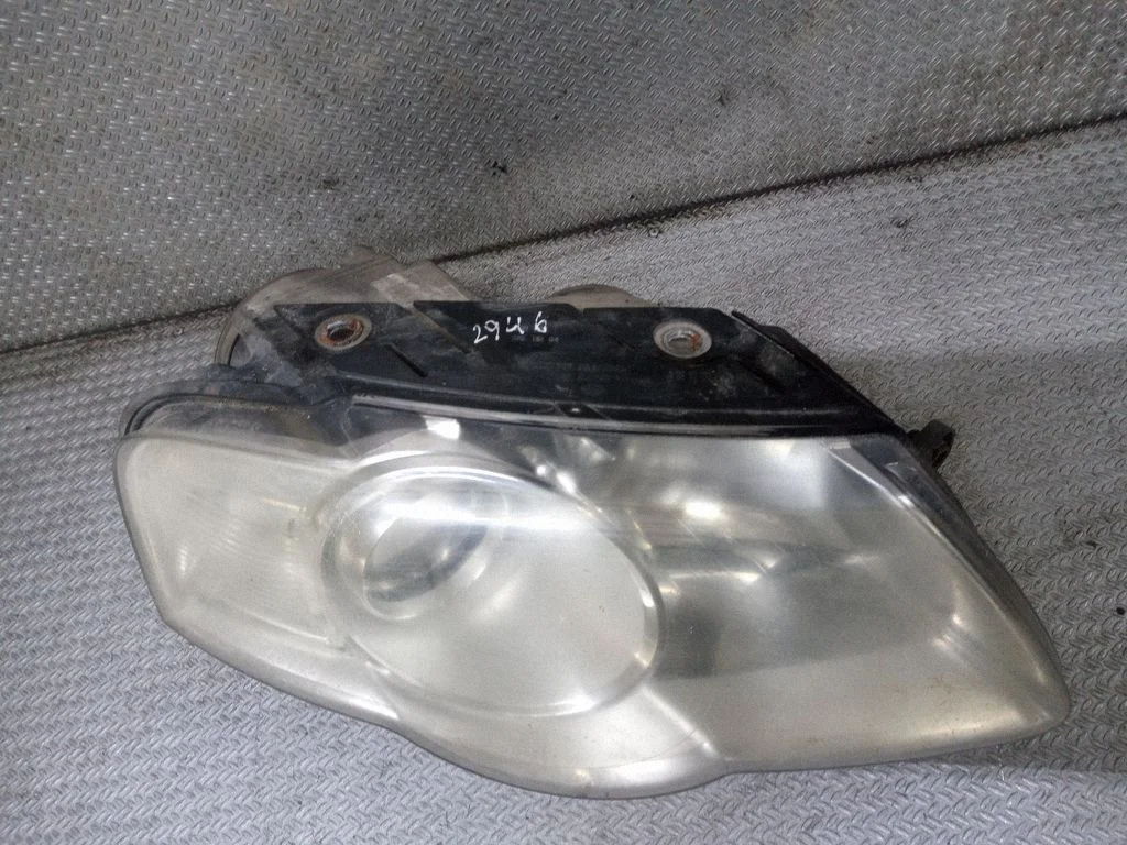 Reflektor – Volkswagen Passat B6 (2005-2010)