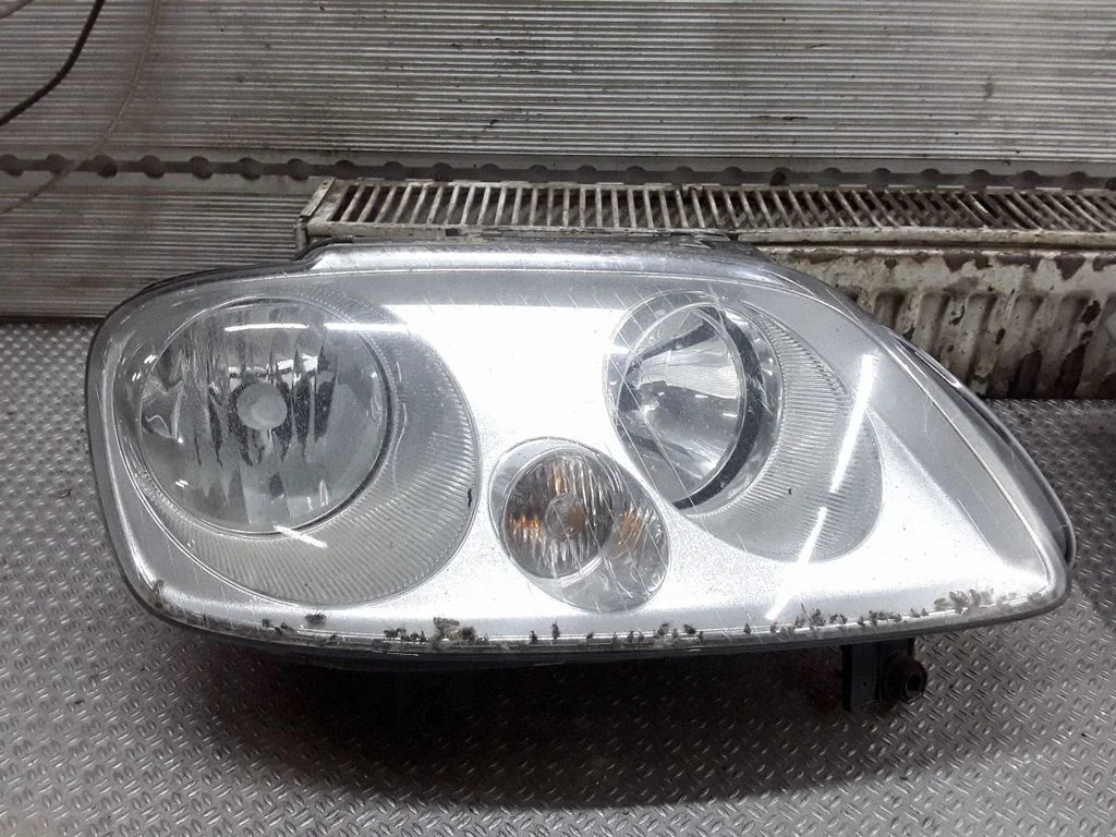 Headlight/headlamp – Volkswagen Touran I (2003-2010)