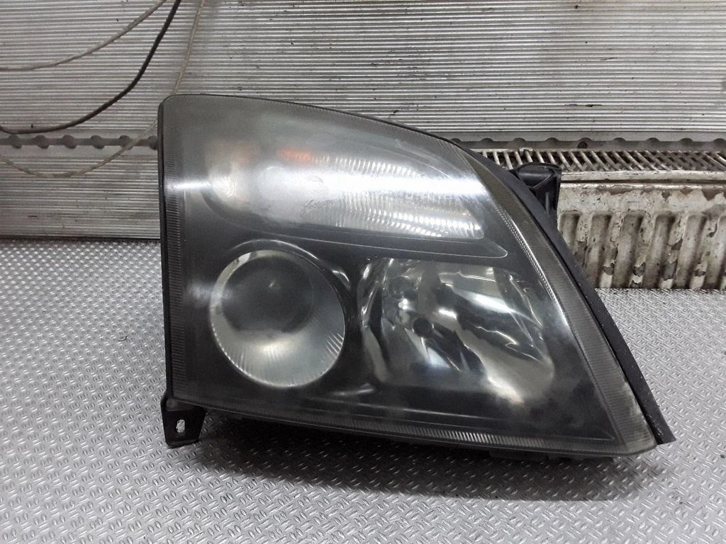 Headlight/headlamp – Opel Vectra B (1996-2002)