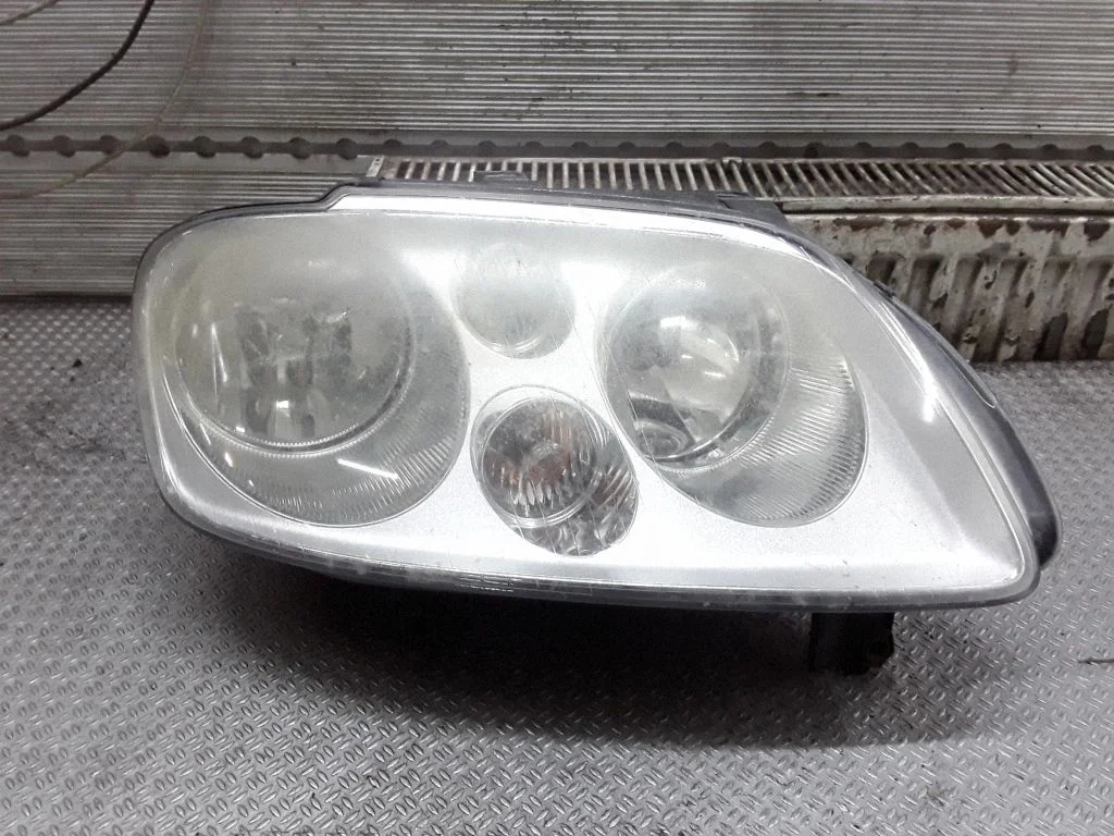 Headlight/headlamp – Volkswagen Touran I (2003-2010)
