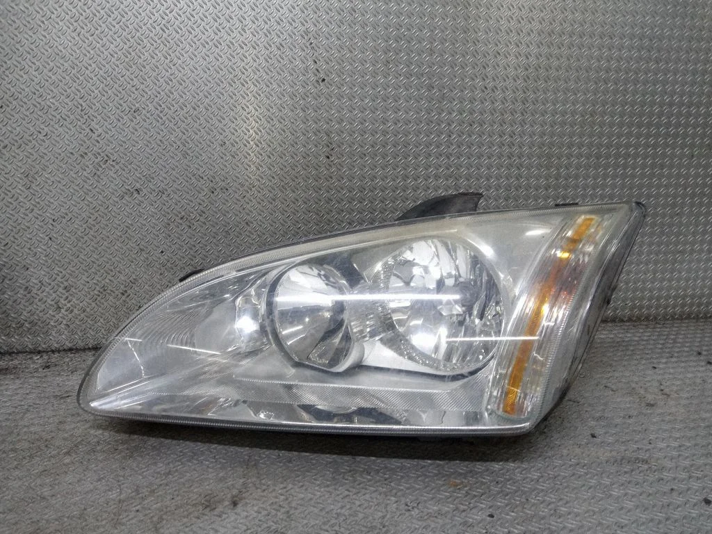 Reflektor – Ford Focus C-MAX (2003-2010)