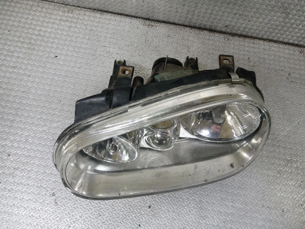 Headlight/headlamp – Volkswagen Golf IV (1998-2005)