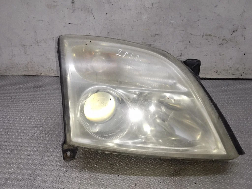 Headlight/headlamp – Opel Vectra C (2002-2005)