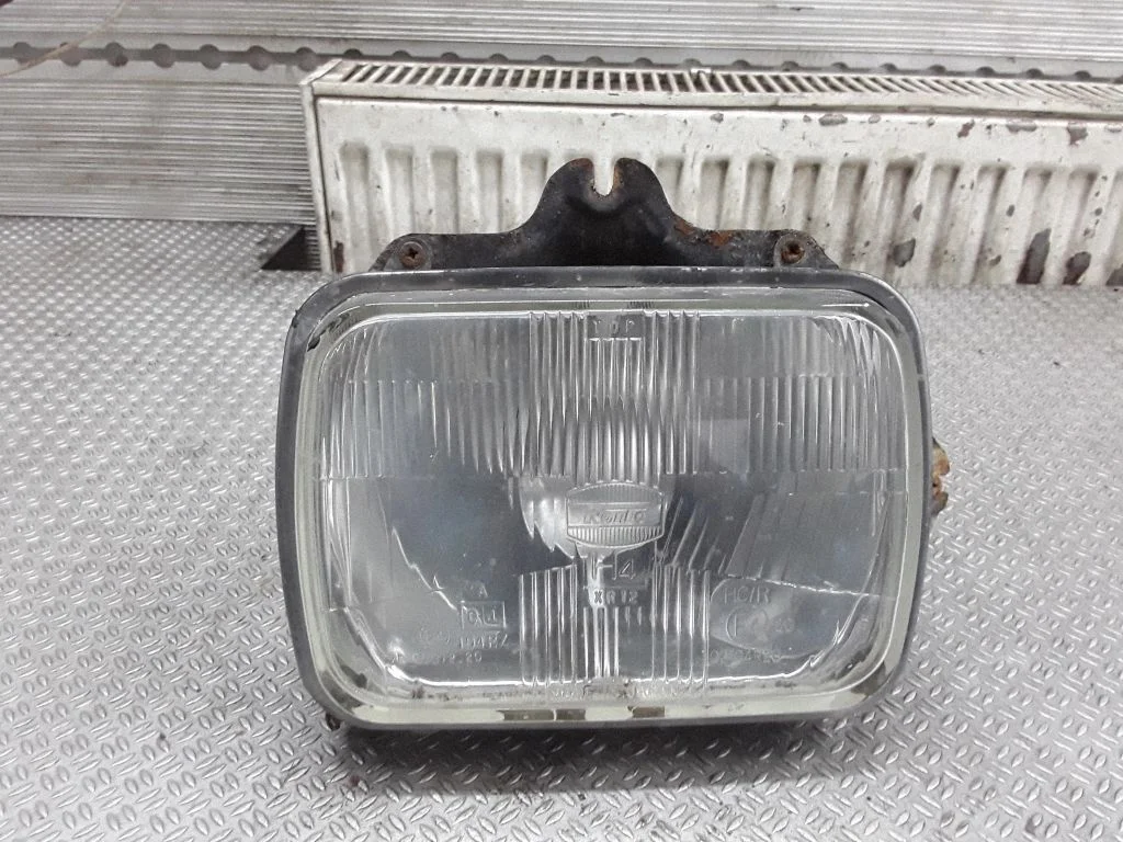 Headlight/headlamp – Toyota 4 Runner N120 N130 (1989-1995)