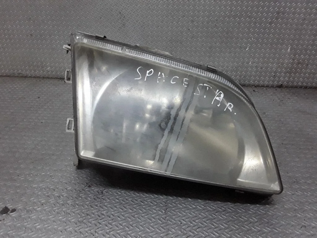 Priekšējais lukturis – Mitsubishi Space Star (1998-2005), labā